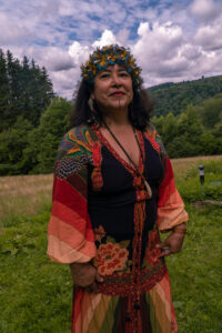 Athamis chamane d’Amazonie brésilienne invitée en Alsace pour des ateliers chamaniques et retraites immersives